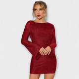 Vestido sin espalda con brillos y mangas largas