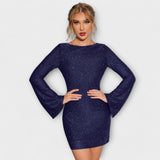 Vestido sin espalda con brillos y mangas largas