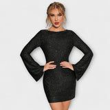 Vestido sin espalda con brillos y mangas largas