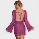 Vestido sin espalda con brillos y mangas largas